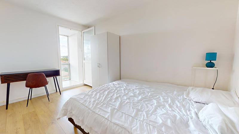 Photo de la chambre 3 du 4 Rue Claude Mellarède 30000 Nîmes