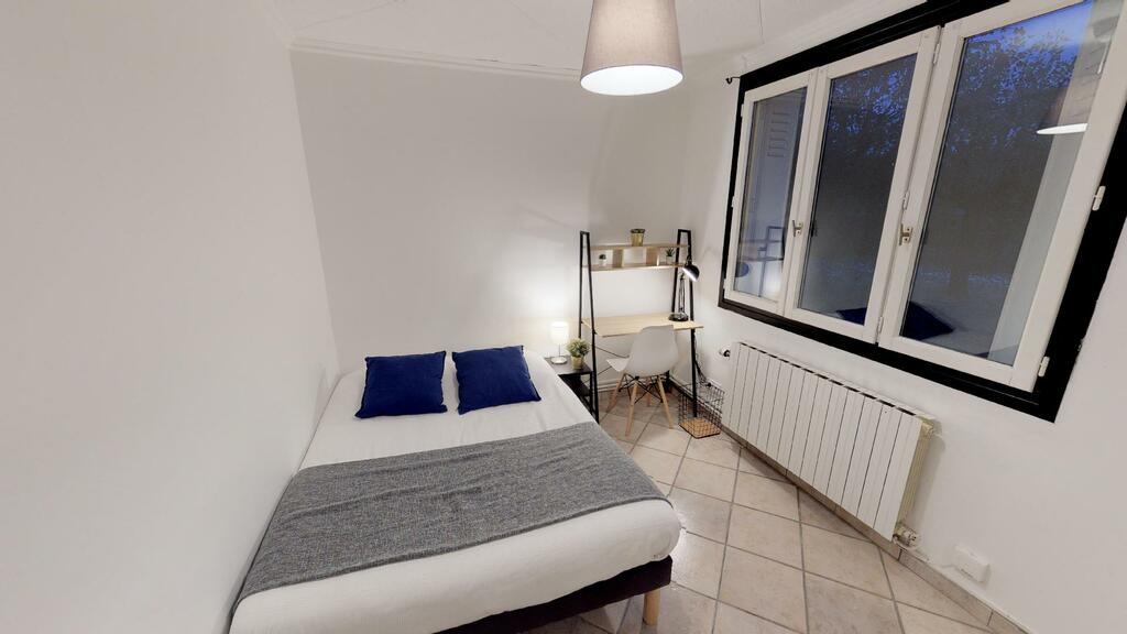 Photo de la chambre 1 du 121 ter Avenue Général Frère 69008 Lyon